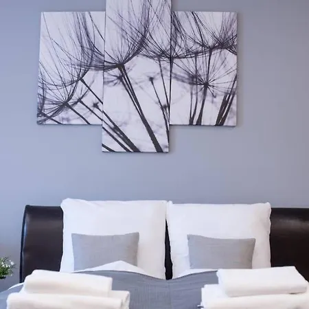 Very Modern And Cozy Ac * Budapest