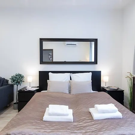Very Modern And Cozy Ac Budapest