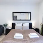 Very Modern And Cozy Ac *