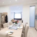 Very Modern And Cozy Ac Апартаменты *